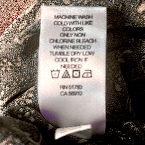 Maurices One Shoulder Medallion Print Lady’s Top, NWOT! Size XL - Picture 9 of 10